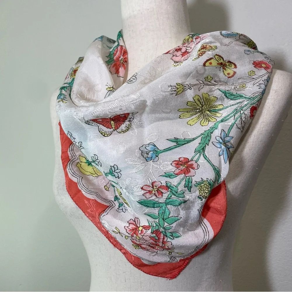 Vtg Silky Floral Poppies Cottagecore Butterflies Bees Pink Green Yellow White